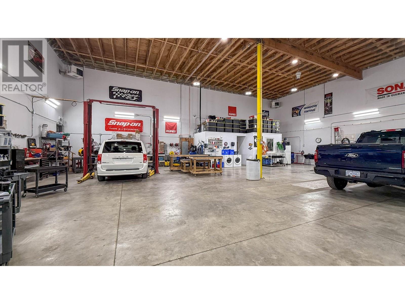 2844 Fenwick Road Kelowna Photo 6