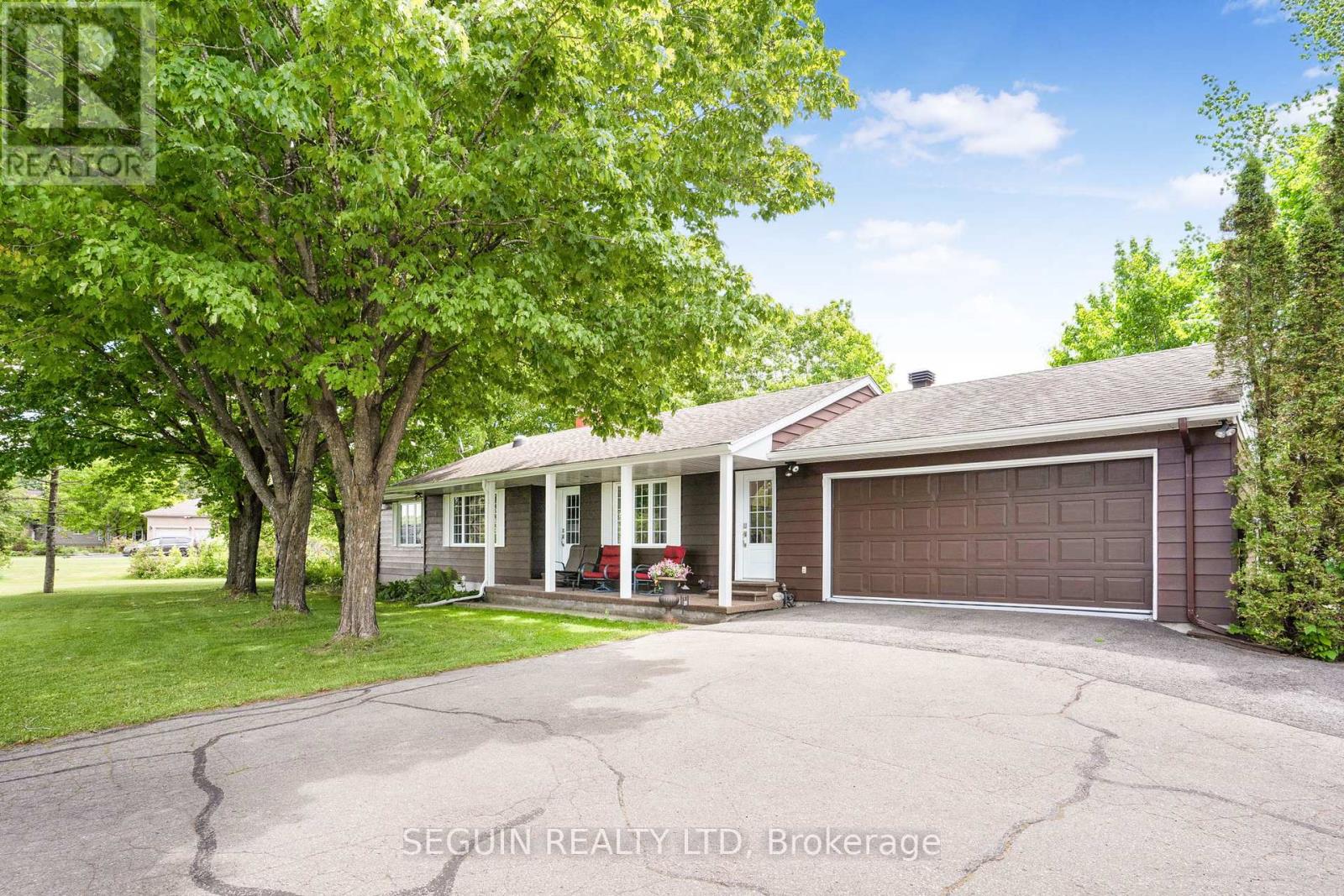 373 FRONT ROAD W, Champlain, Ontario