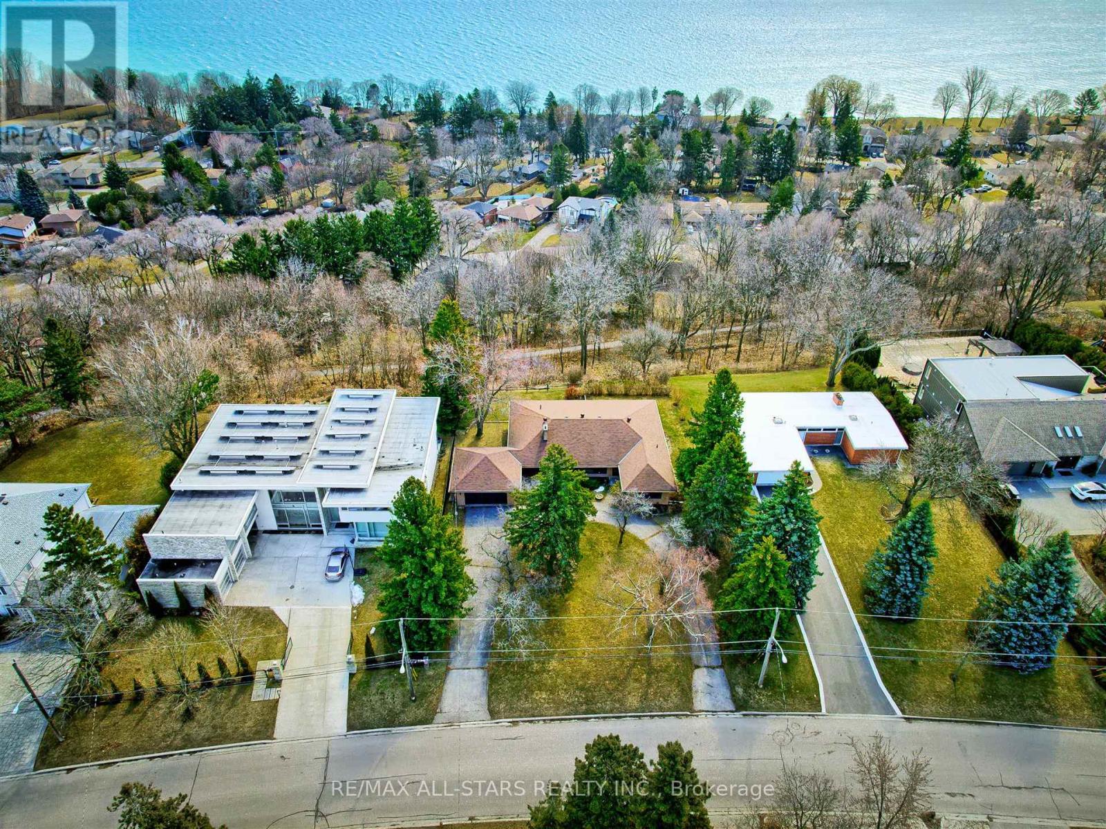 61 Hill Crescent, Toronto (Scarborough Village), Ontario  M1M 1J3 - Photo 2 - E12062682