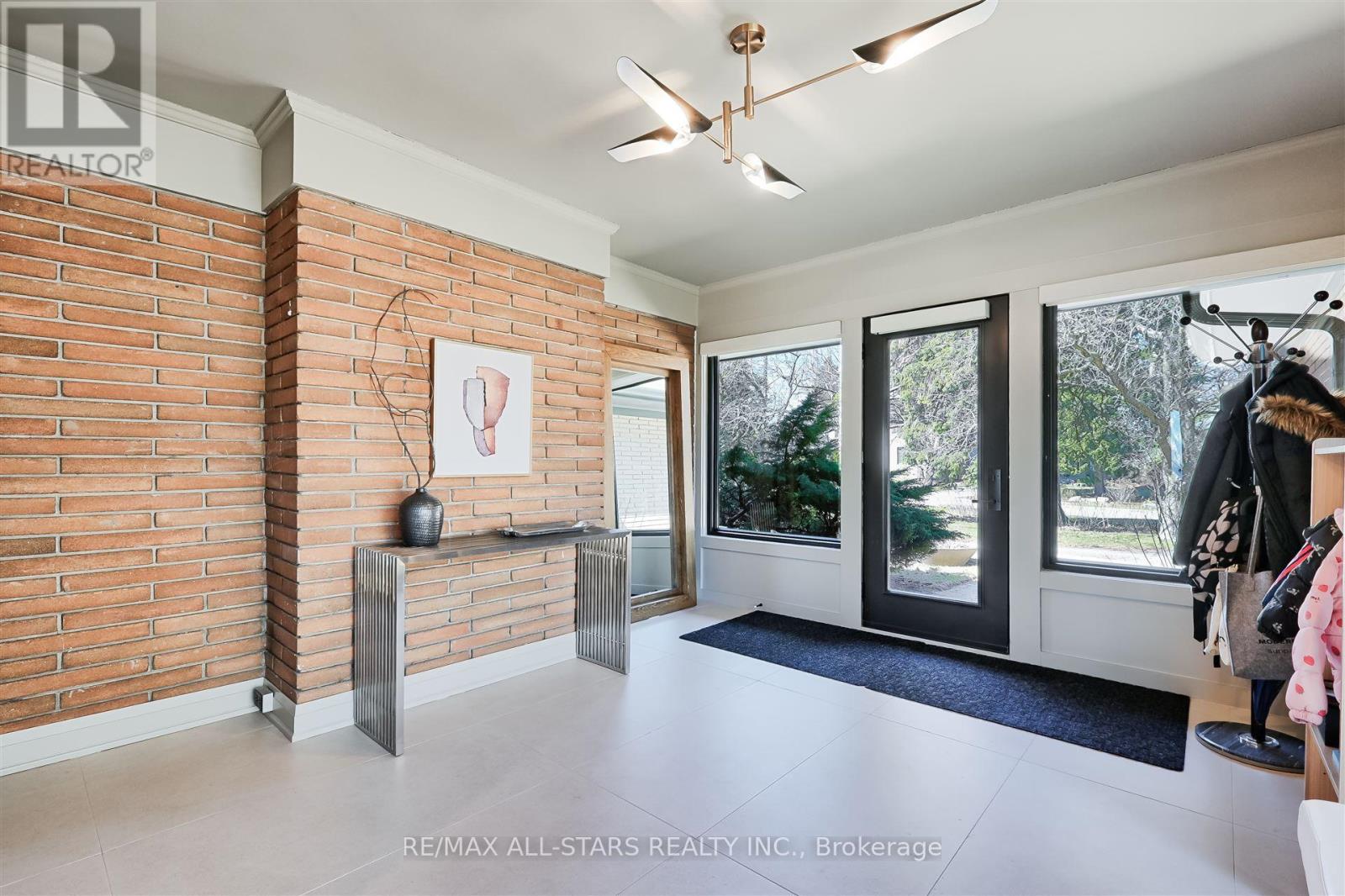61 Hill Crescent, Toronto (Scarborough Village), Ontario  M1M 1J3 - Photo 8 - E12062682