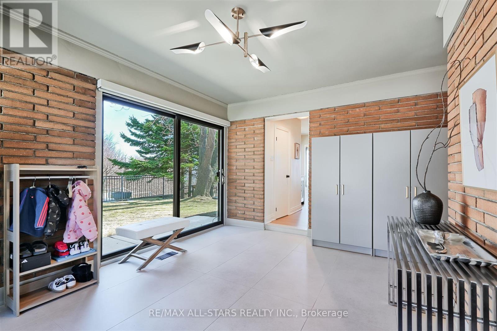 61 Hill Crescent, Toronto (Scarborough Village), Ontario  M1M 1J3 - Photo 9 - E12062682