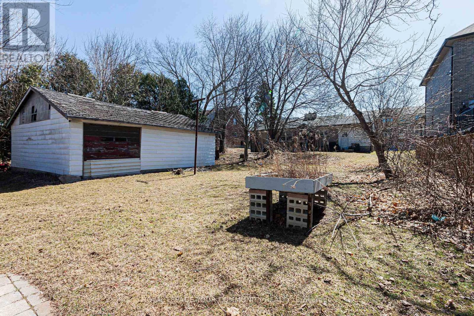 8 Grayson Road, Ajax, Ontario  L1Z 1E4 - Photo 6 - E12061914
