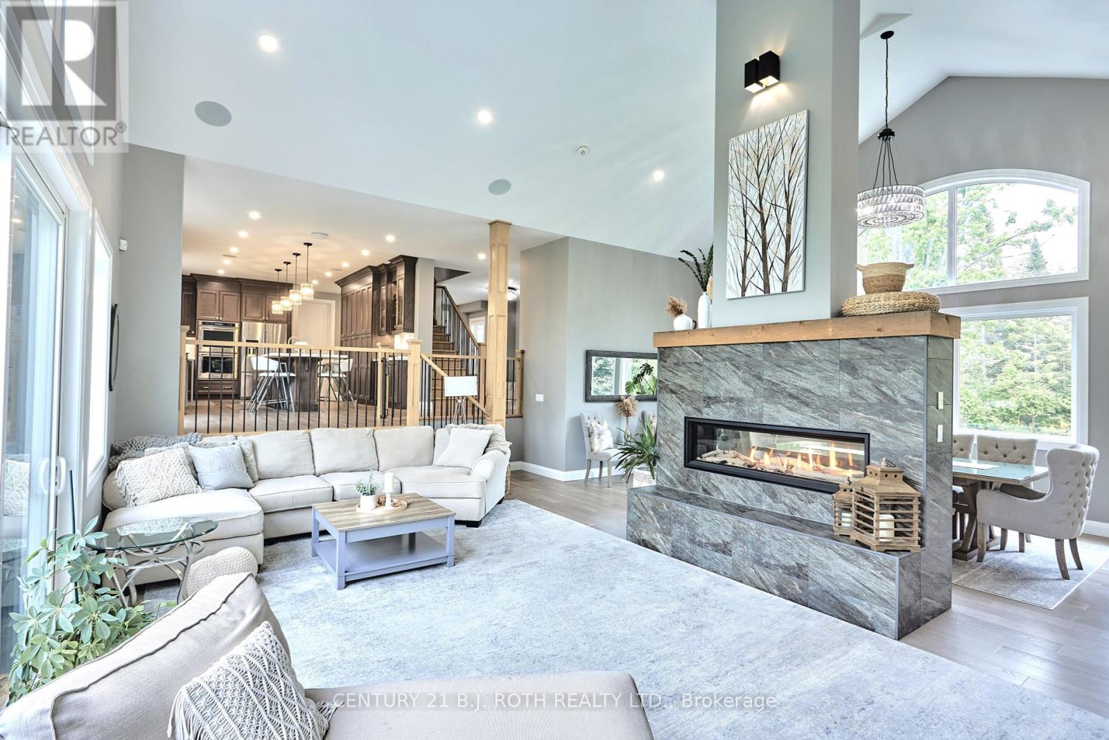 Property at 28 PANSY DRIVE image 3