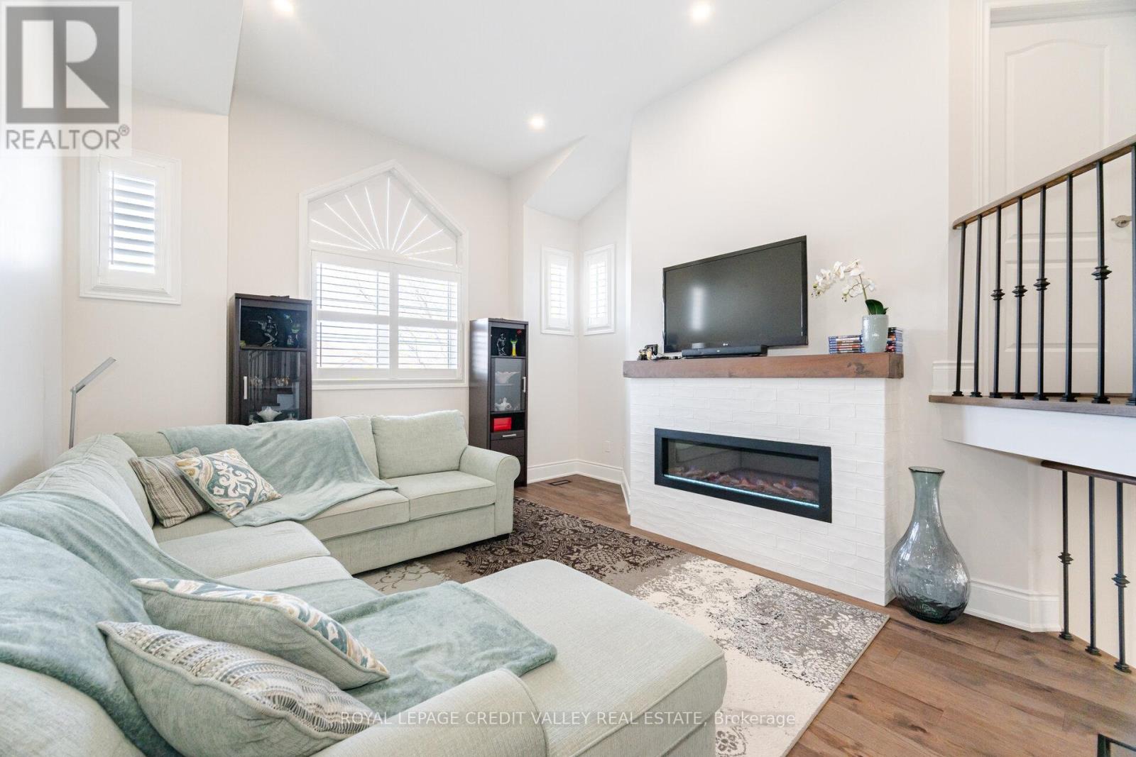 2 Bramoak Crescent, Brampton, Ontario  L7A 1T7 - Photo 20 - W12062687