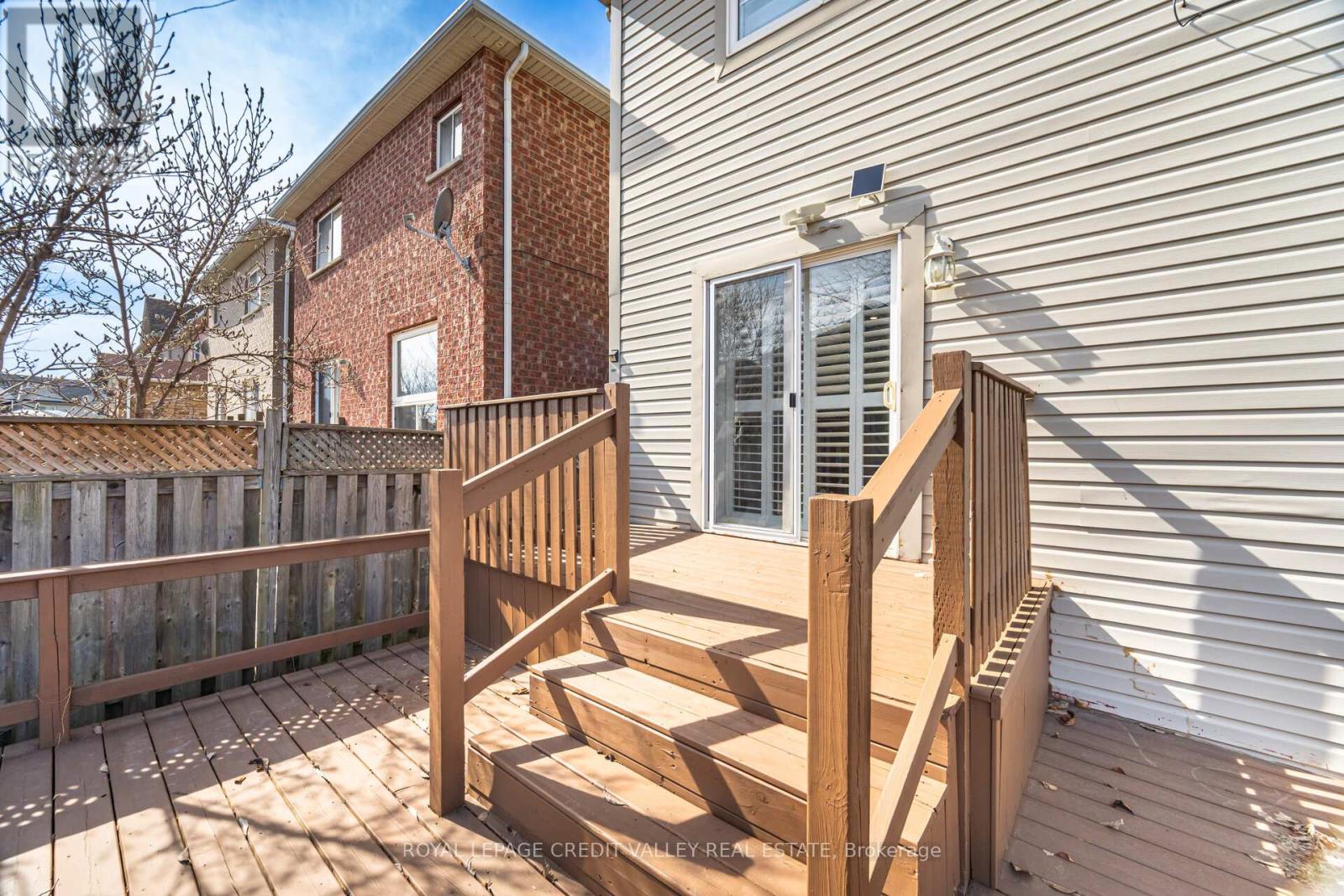 2 Bramoak Crescent, Brampton, Ontario  L7A 1T7 - Photo 46 - W12062687