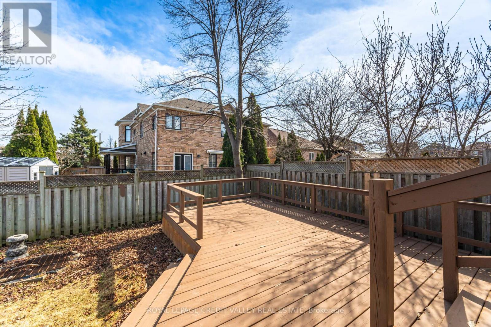 2 Bramoak Crescent, Brampton, Ontario  L7A 1T7 - Photo 48 - W12062687