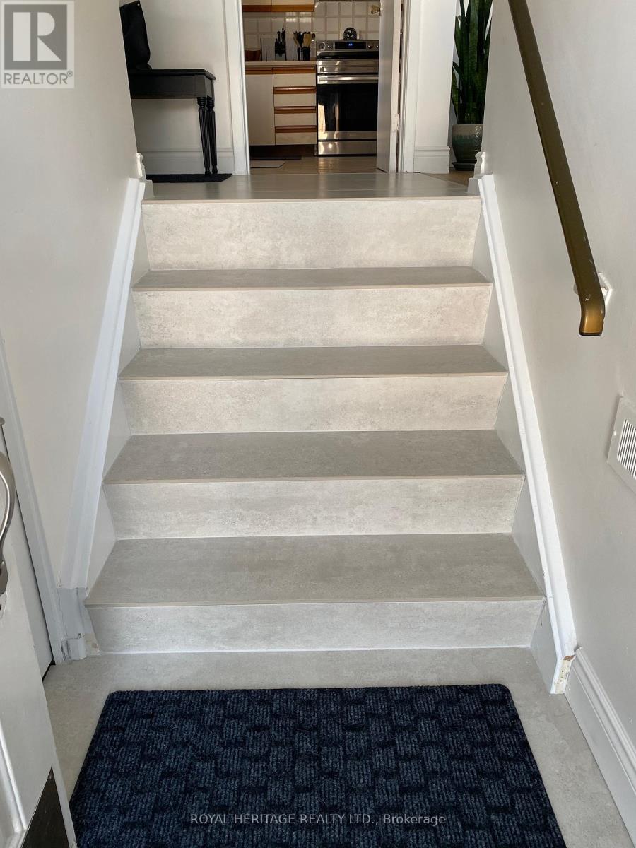 Main - 65 Wintergreen Road, Toronto (Downsview-Roding-Cfb), Ontario  M3M 2H9 - Photo 2 - W12062812