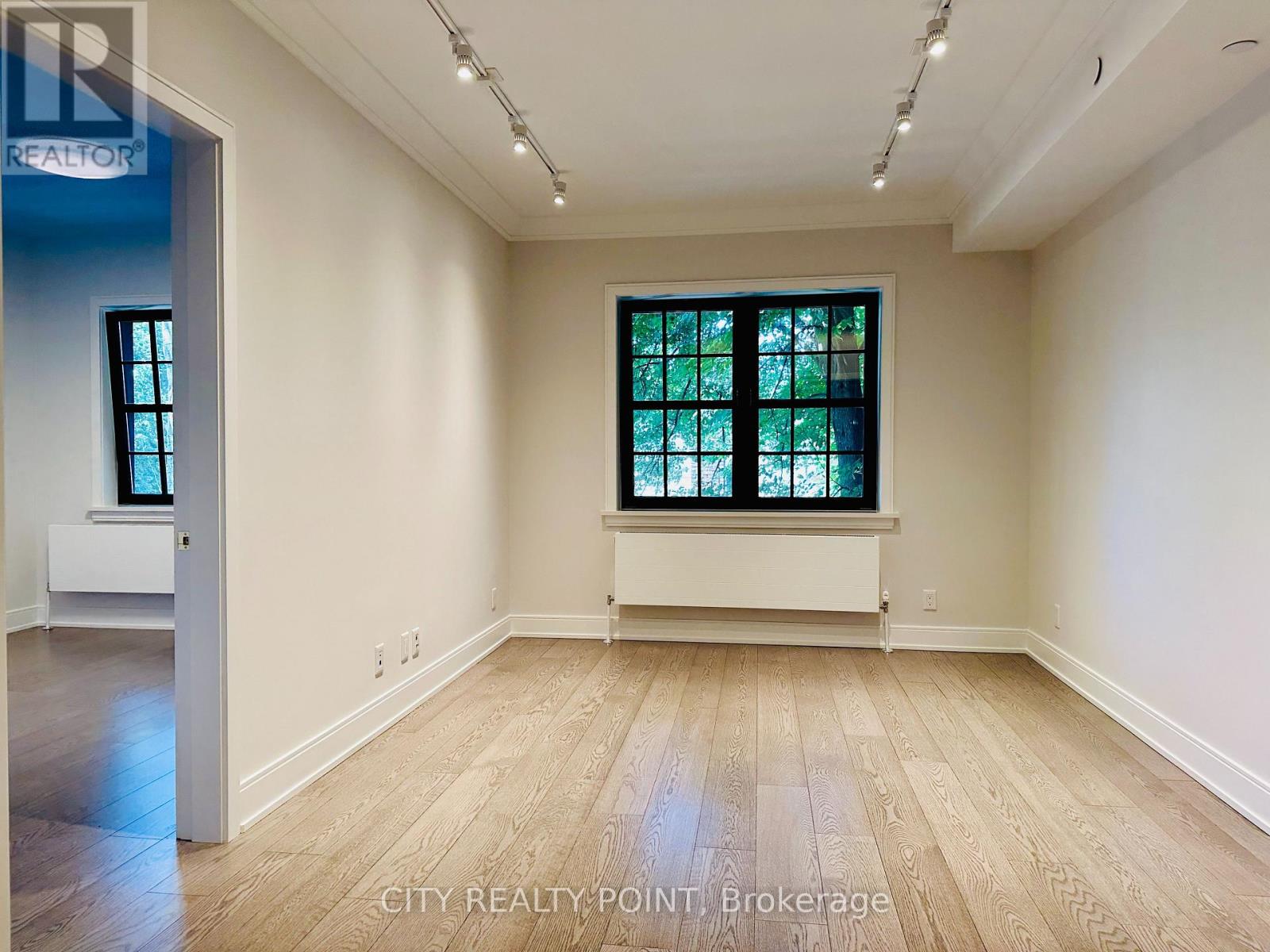 117 - 2 Clarendon Avenue, Toronto, Ontario  M4V 1H9 - Photo 3 - C12062720