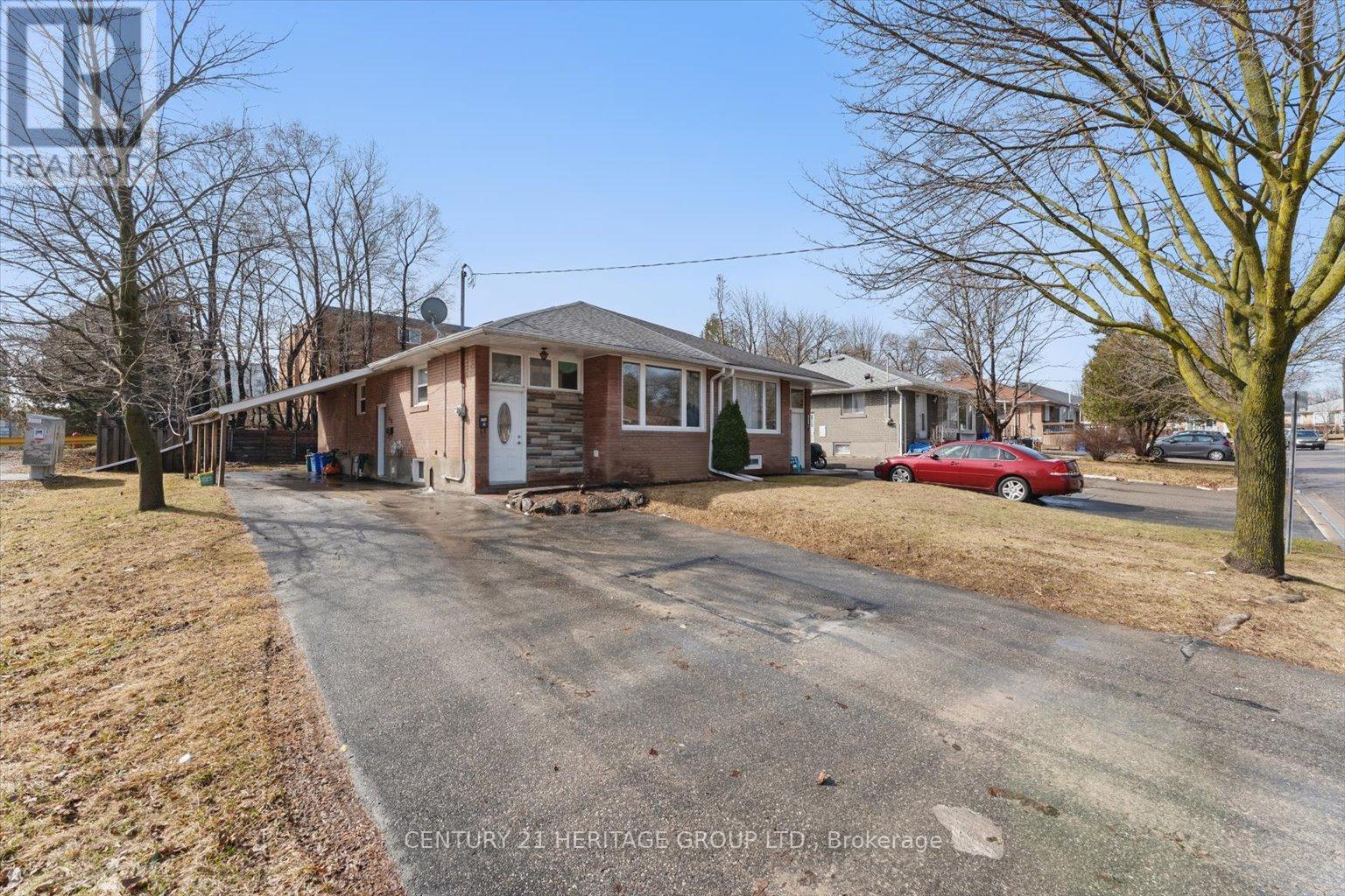 234 Penn Avenue, Newmarket, Ontario  L3Y 2S5 - Photo 1 - N12062777