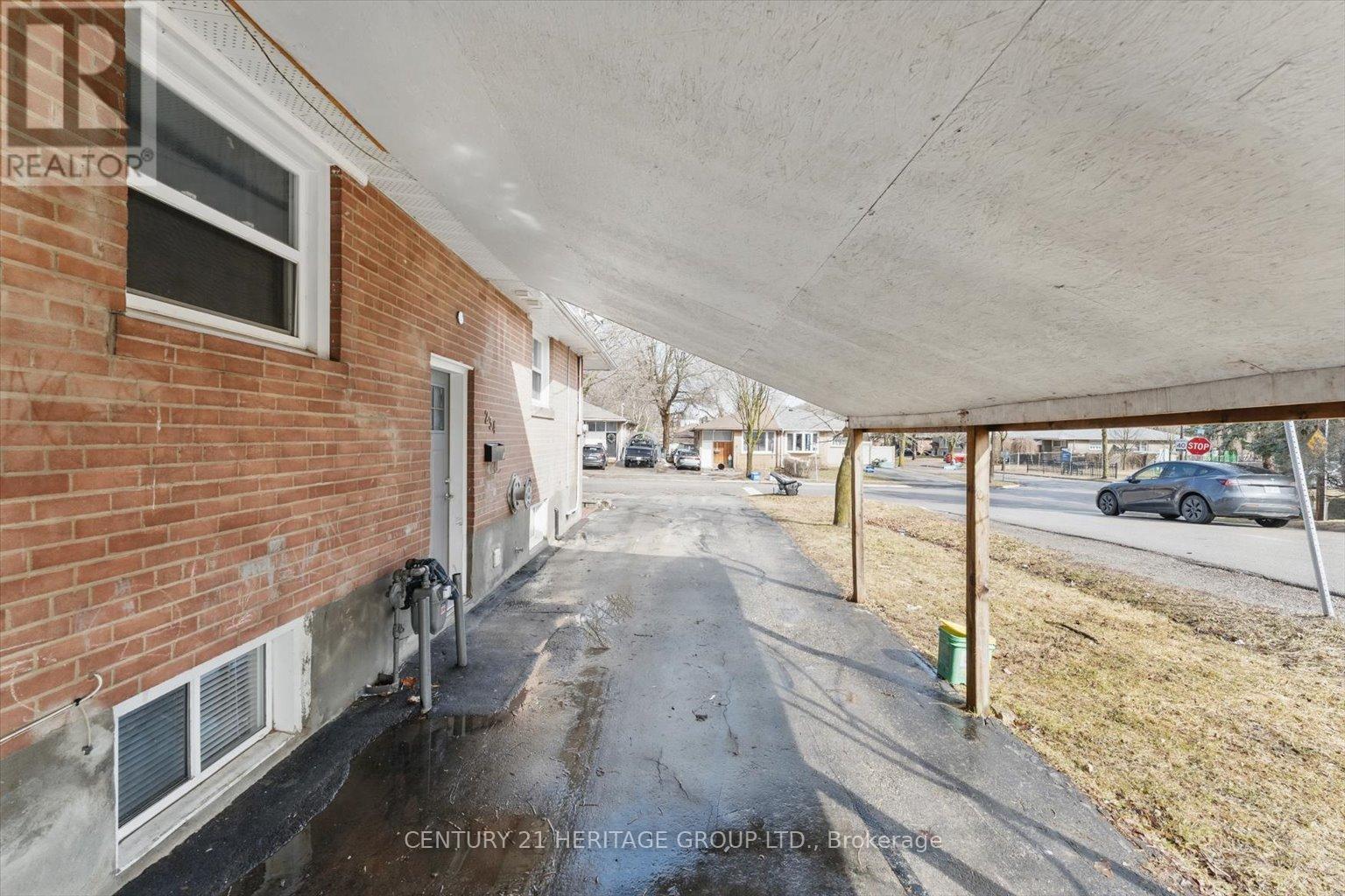 234 Penn Avenue, Newmarket, Ontario  L3Y 2S5 - Photo 39 - N12062777