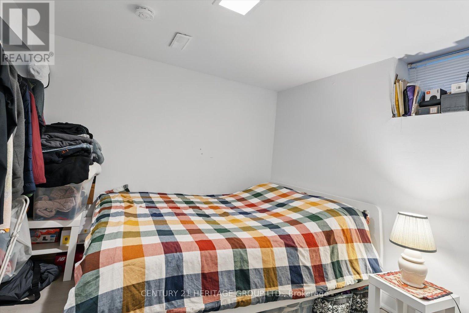 234 Penn Avenue, Newmarket, Ontario  L3Y 2S5 - Photo 5 - N12062777