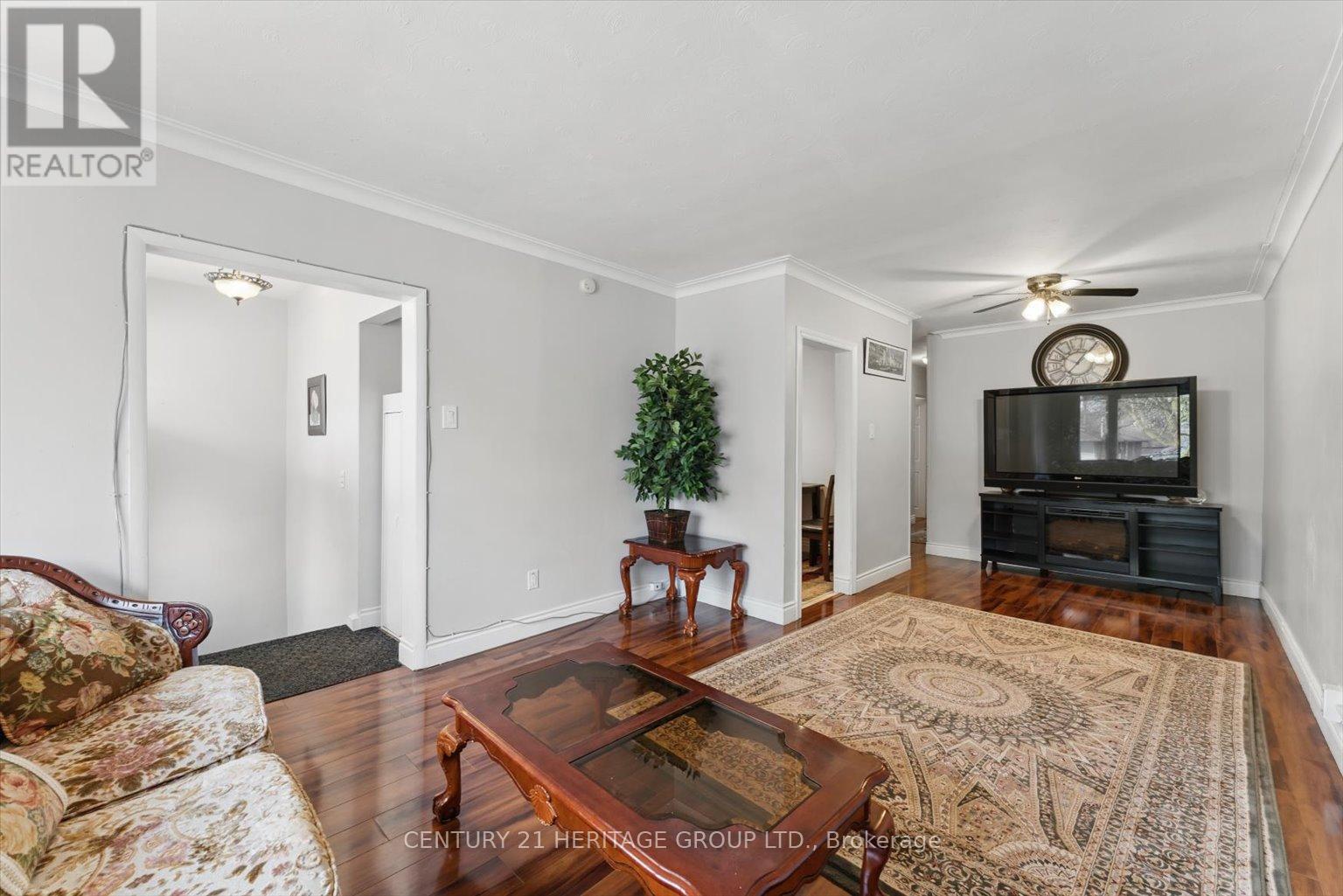 234 Penn Avenue, Newmarket, Ontario  L3Y 2S5 - Photo 7 - N12062777
