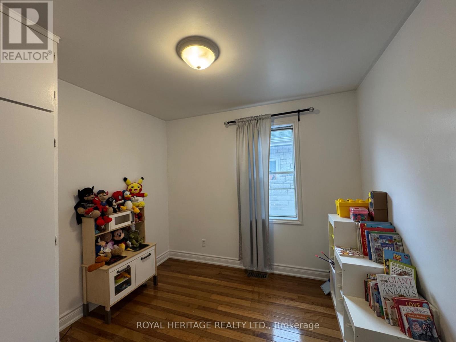 92 Foxwell Street, Toronto (Rockcliffe-Smythe), Ontario  M6N 1Z5 - Photo 16 - W12062762