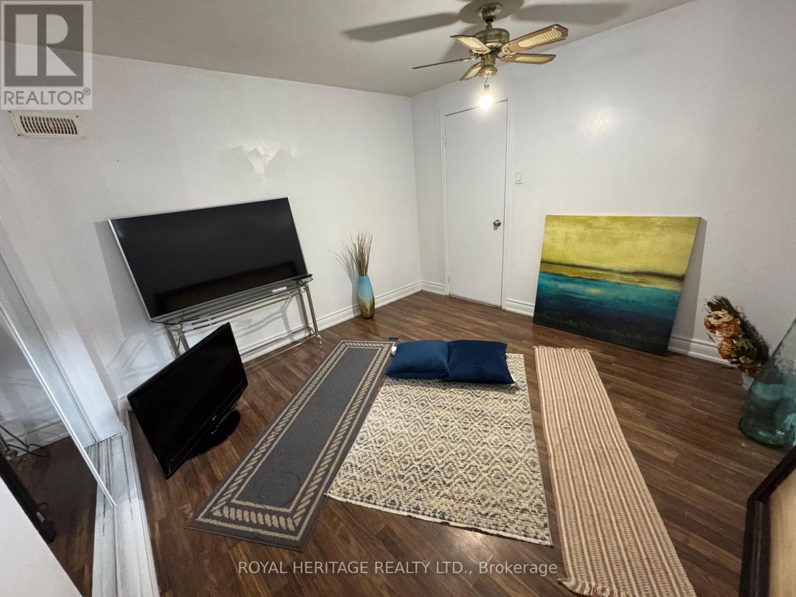 92 Foxwell Street, Toronto (Rockcliffe-Smythe), Ontario  M6N 1Z5 - Photo 20 - W12062762