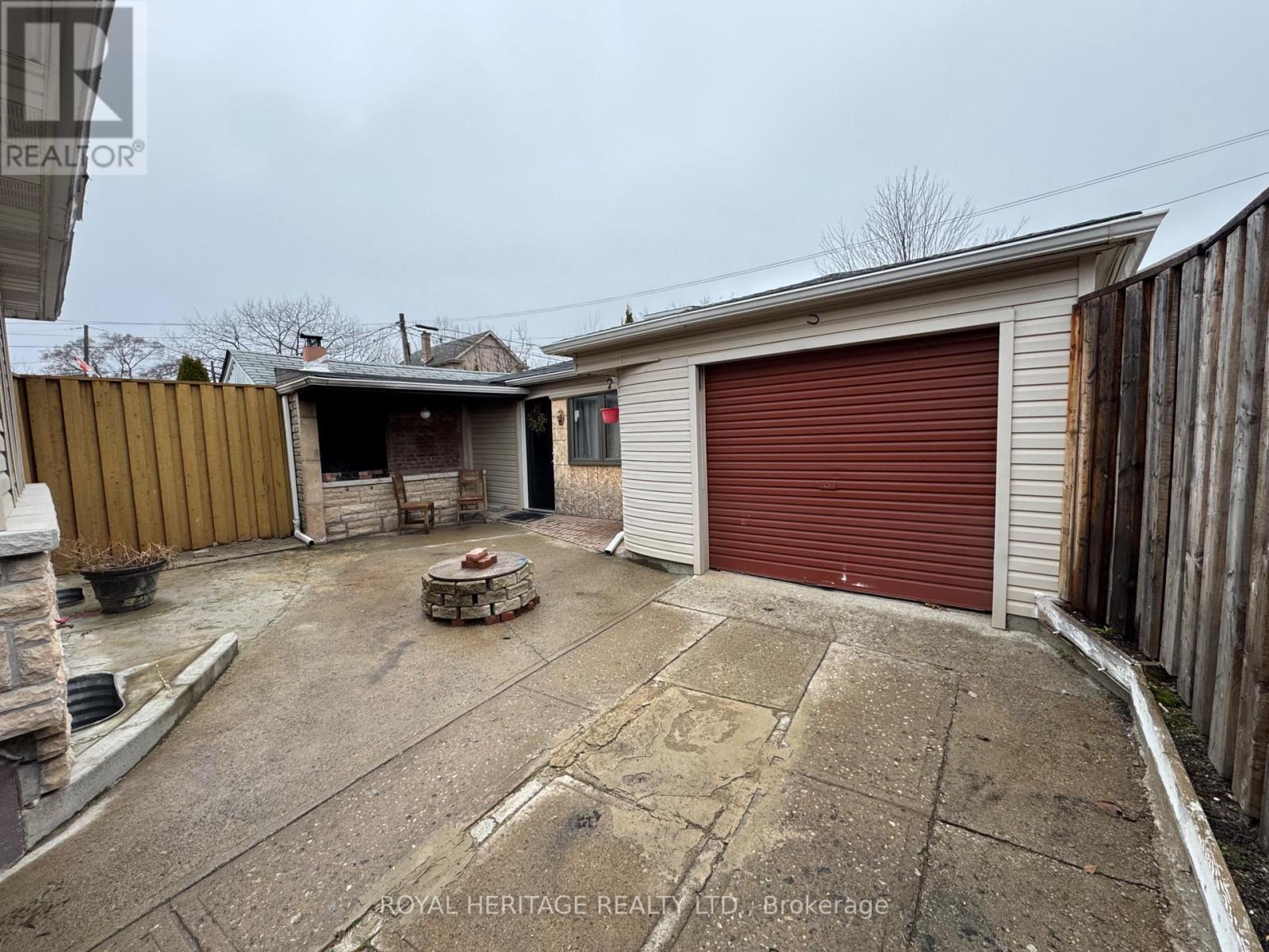 92 Foxwell Street, Toronto (Rockcliffe-Smythe), Ontario  M6N 1Z5 - Photo 25 - W12062762