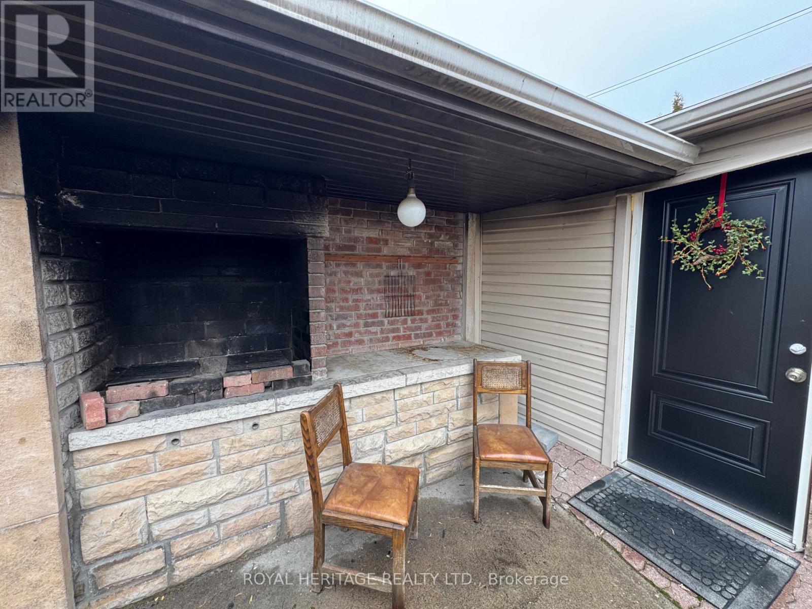 92 Foxwell Street, Toronto (Rockcliffe-Smythe), Ontario  M6N 1Z5 - Photo 27 - W12062762