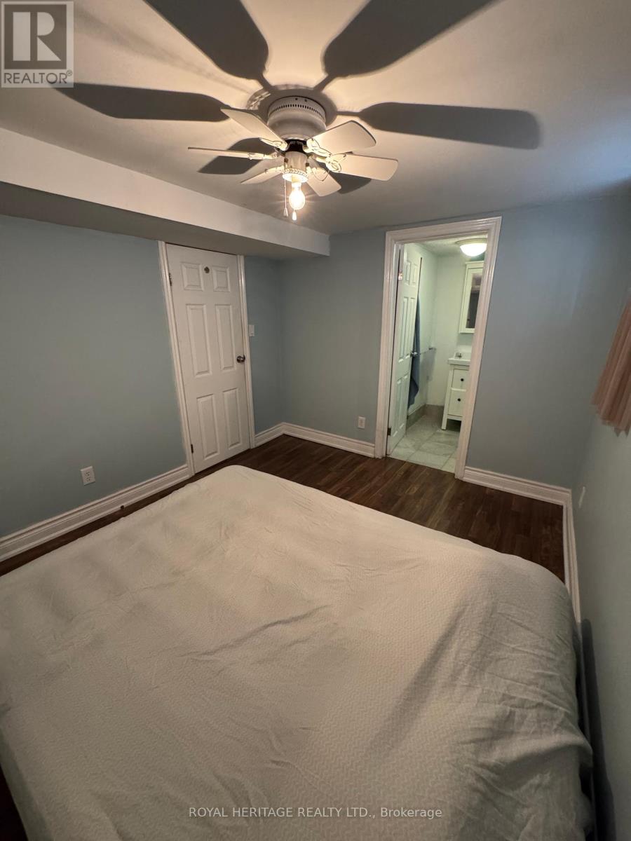 92 Foxwell Street, Toronto (Rockcliffe-Smythe), Ontario  M6N 1Z5 - Photo 31 - W12062762
