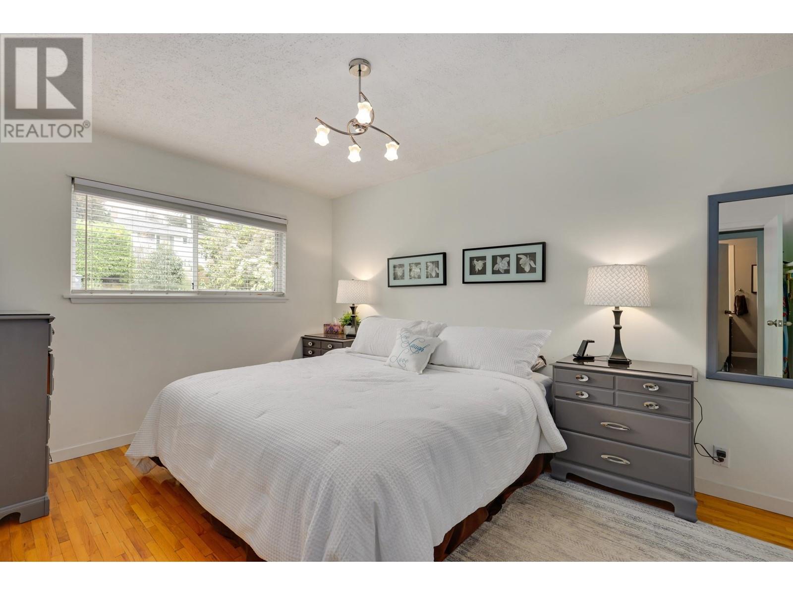 1263 Cloverley Street, North Vancouver, British Columbia  V7L 1N7 - Photo 13 - R2986245