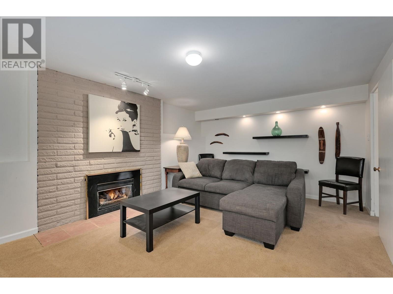 1263 Cloverley Street, North Vancouver, British Columbia  V7L 1N7 - Photo 19 - R2986245