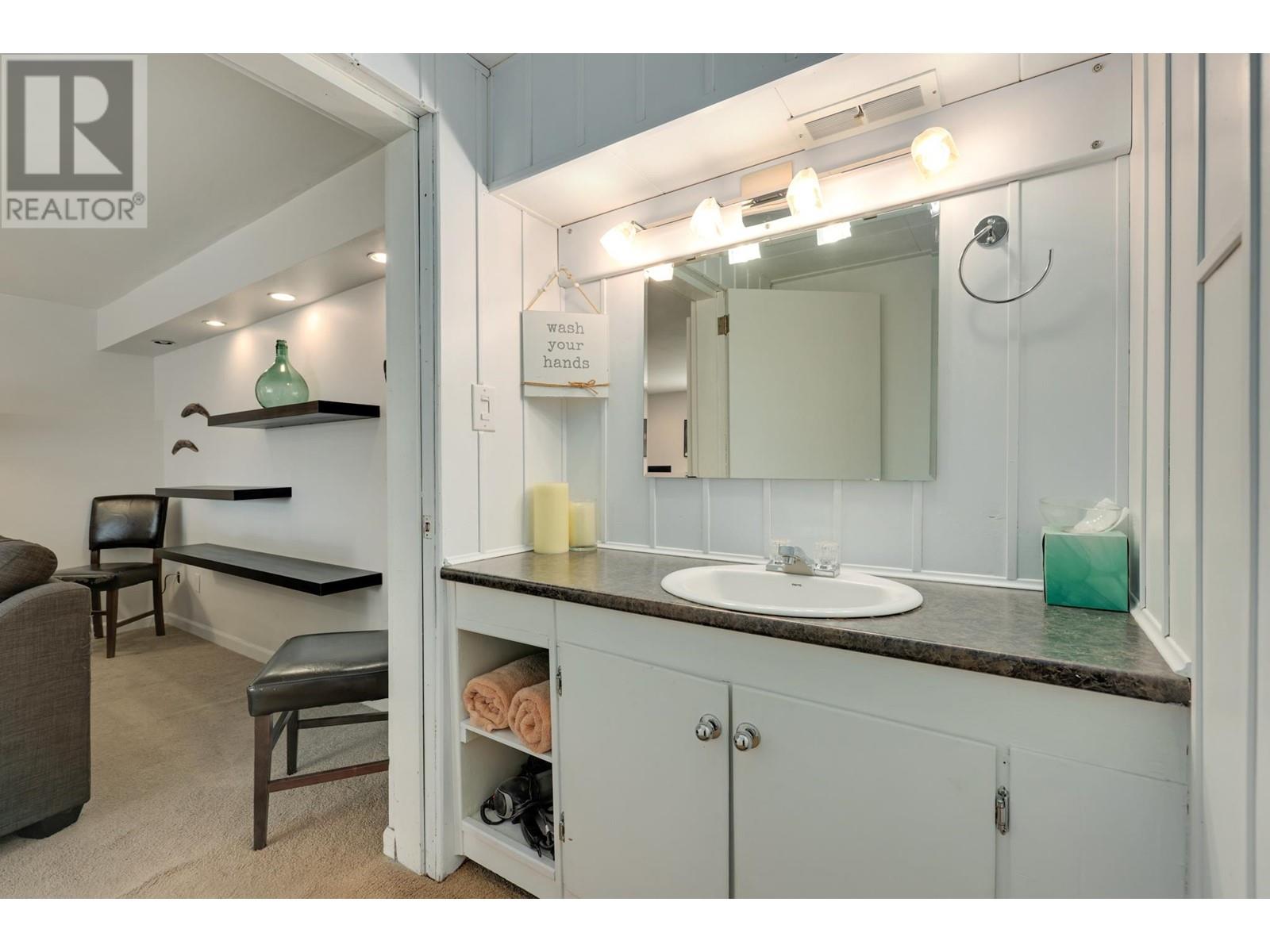 1263 Cloverley Street, North Vancouver, British Columbia  V7L 1N7 - Photo 20 - R2986245