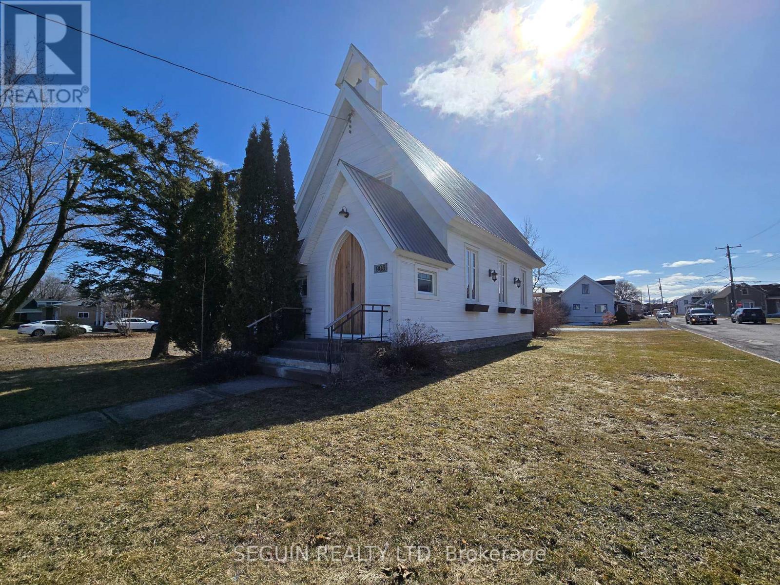 903 FRONT ROAD W, Champlain, Ontario