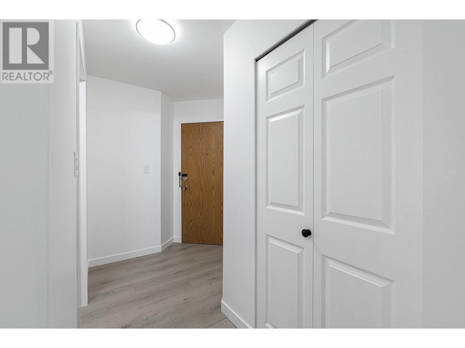 402 9857 Manchester Drive, Burnaby, British Columbia  V3N 4P5 - Photo 25 - R2984534