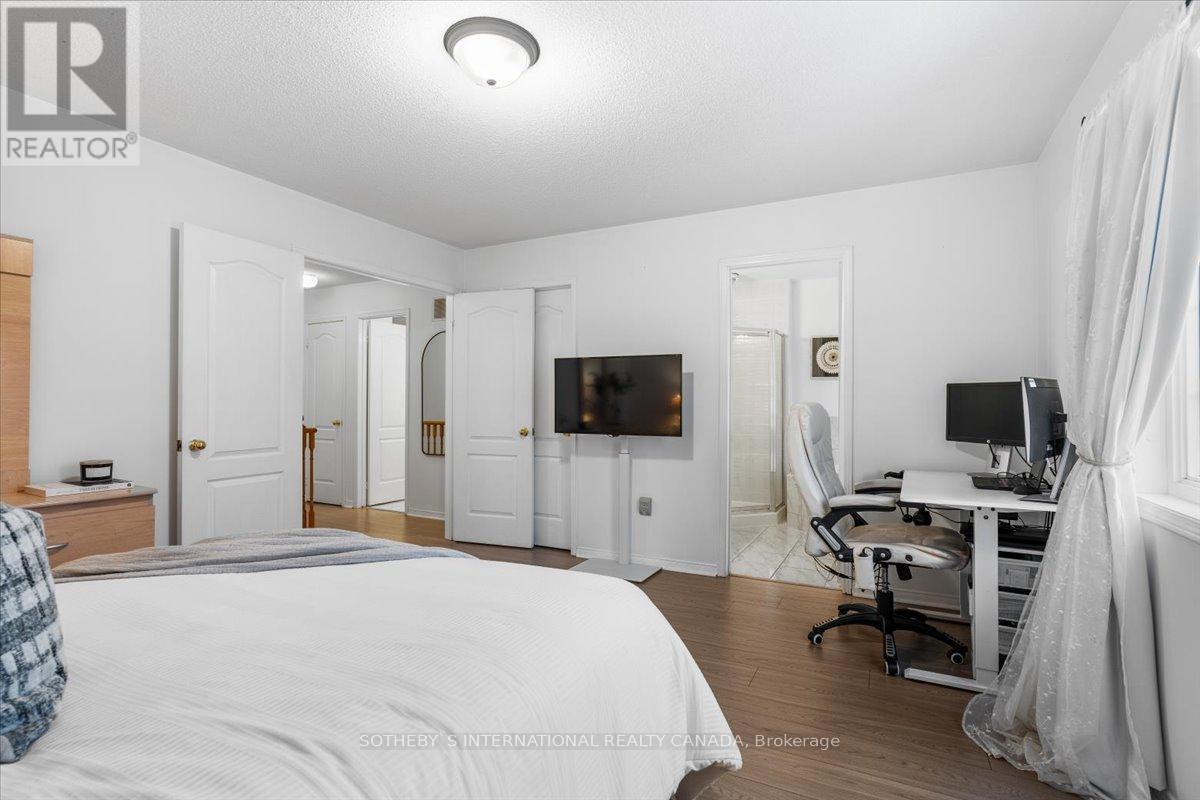 5975 Shelford Terrace, Mississauga, Ontario  L5M 6K3 - Photo 21 - W12062666