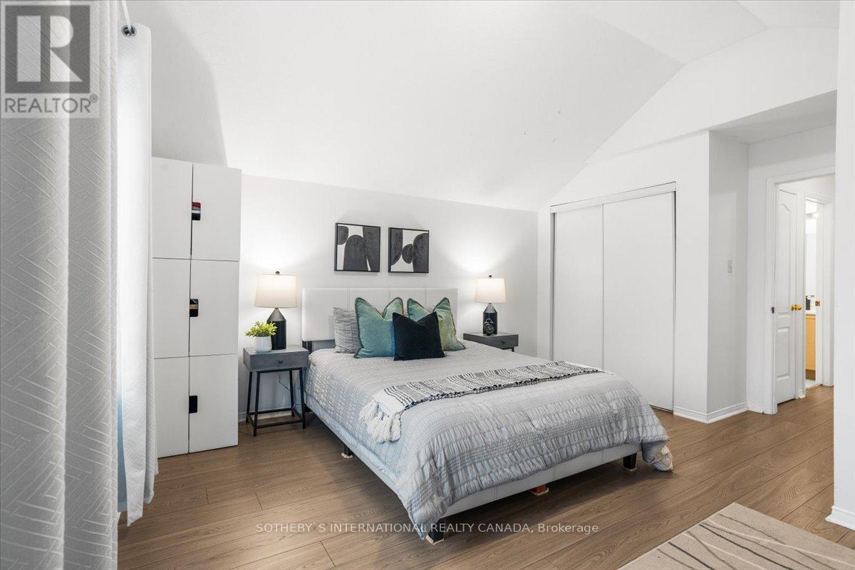 5975 Shelford Terrace, Mississauga, Ontario  L5M 6K3 - Photo 28 - W12062666