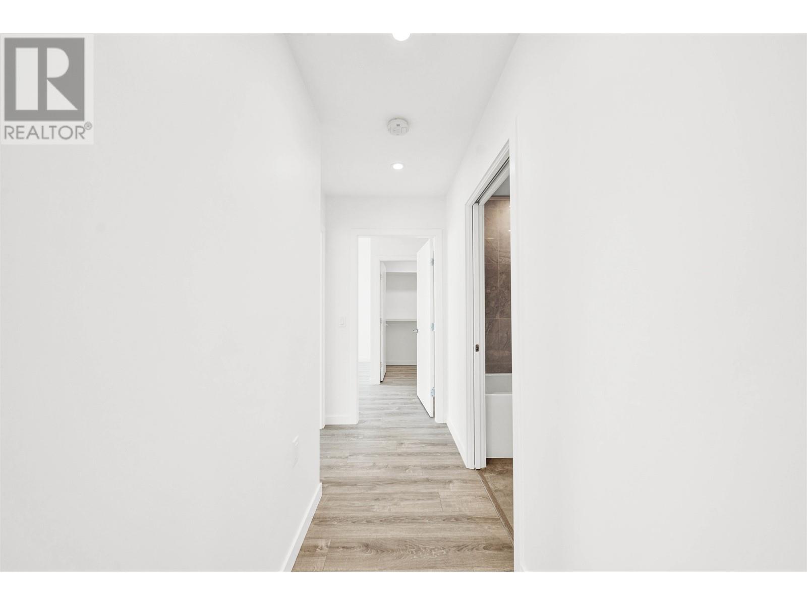 1406 680 Quayside Drive, New Westminster, British Columbia  V3M 0P2 - Photo 12 - R2984091