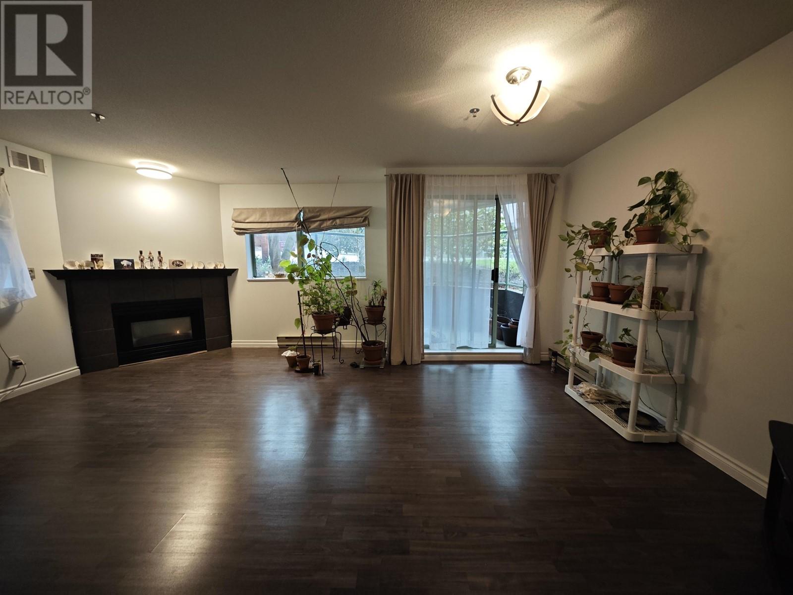 210 6737 Station Hill Court, Burnaby, British Columbia  V3N 4V2 - Photo 2 - R2986172
