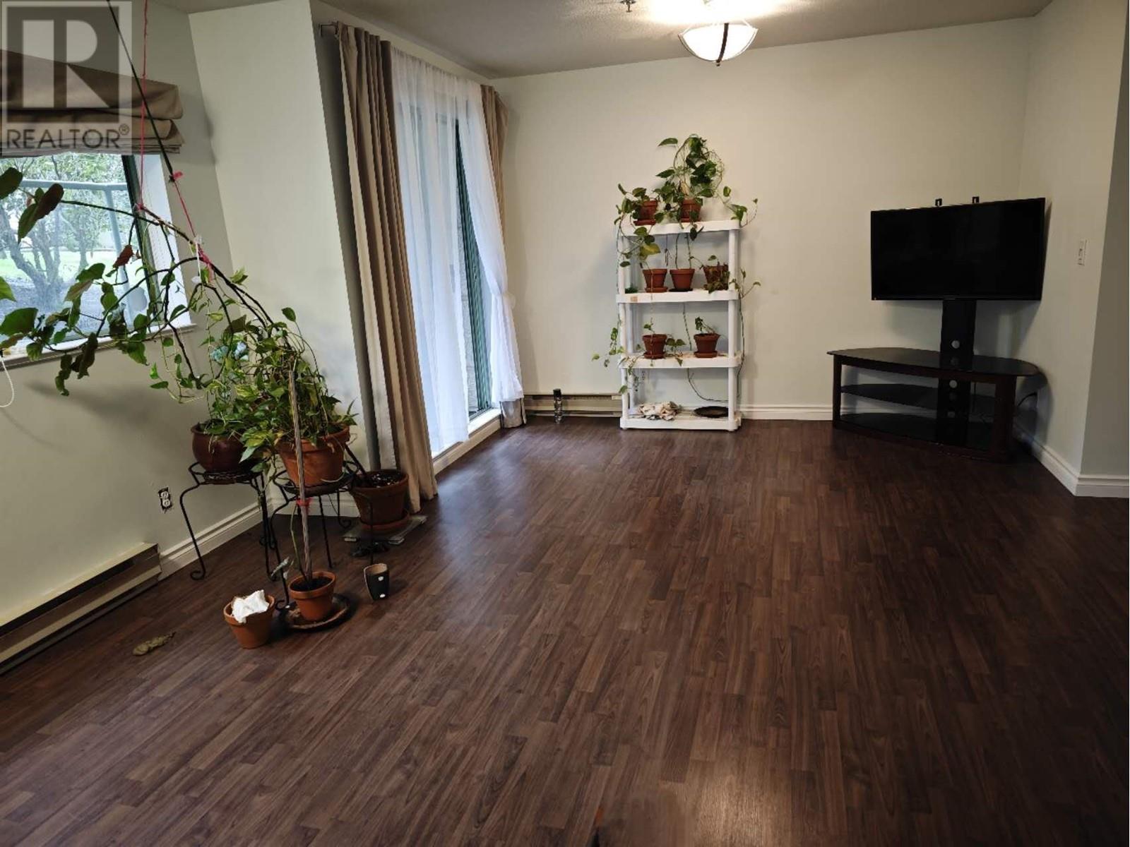 210 6737 Station Hill Court, Burnaby, British Columbia  V3N 4V2 - Photo 8 - R2986172