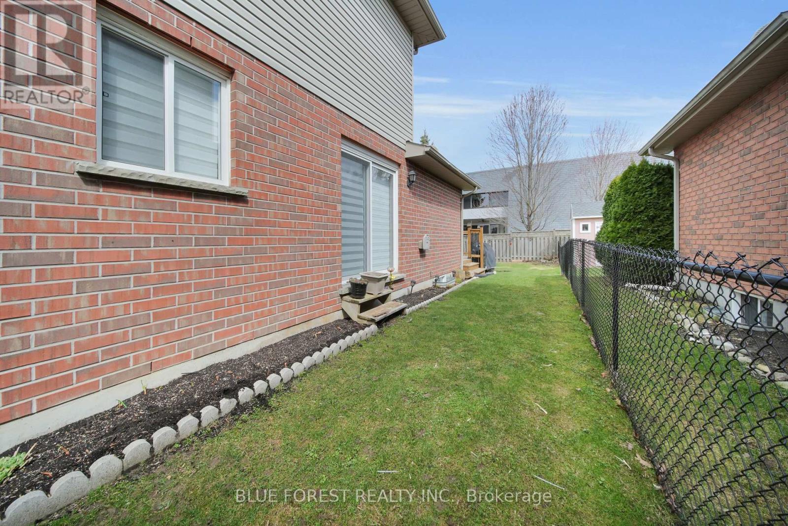 Photo 44 of 48 for 890 Crestview Crescent