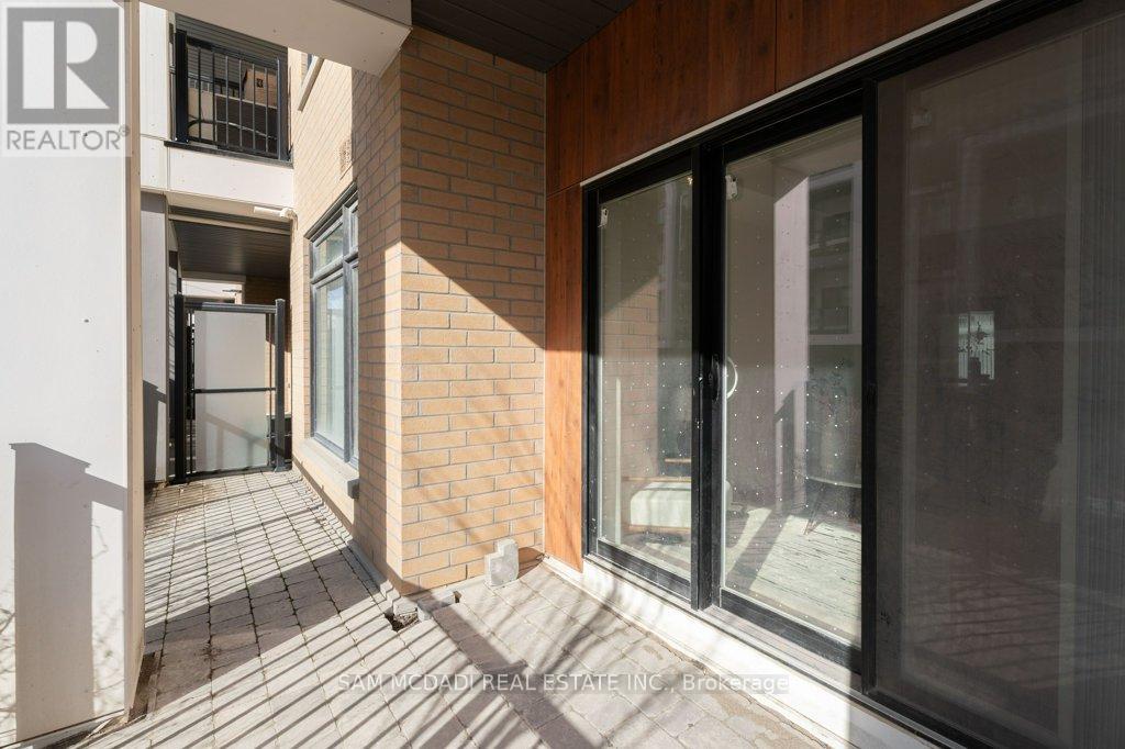 103 - 120 Canon Jackson Drive, Toronto, Ontario  M6M 0B8 - Photo 17 - W12062845