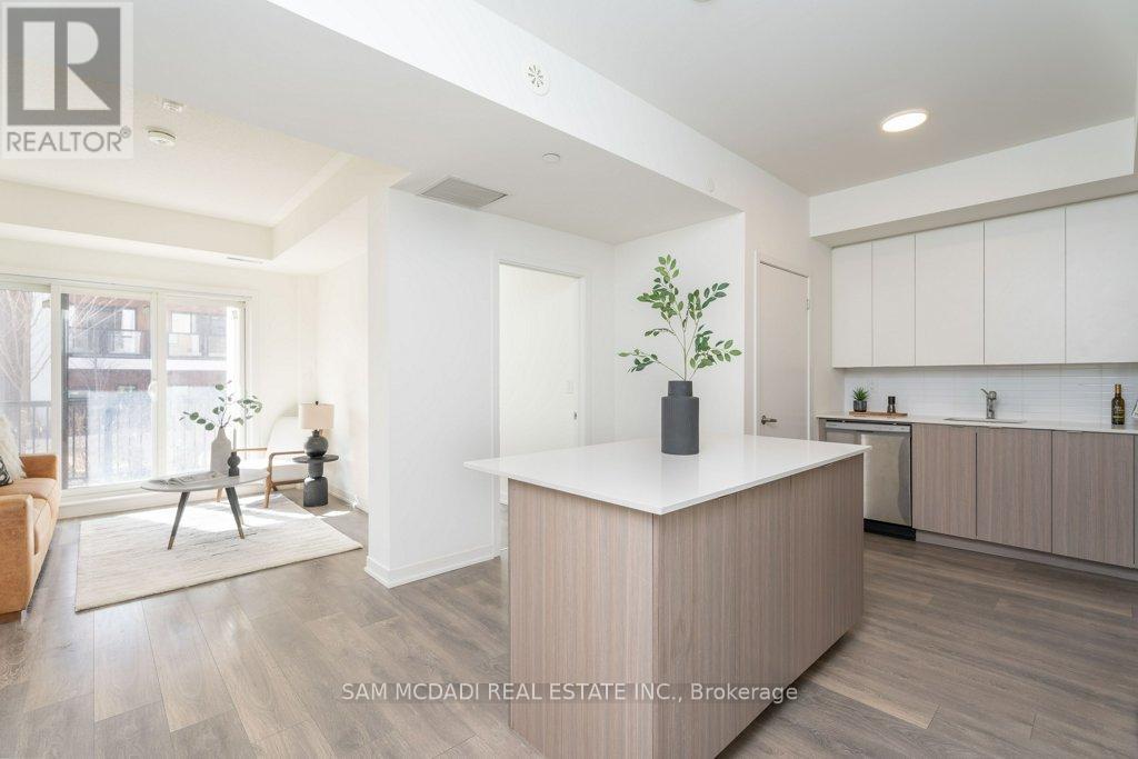 103 - 120 Canon Jackson Drive, Toronto, Ontario  M6M 0B8 - Photo 9 - W12062845