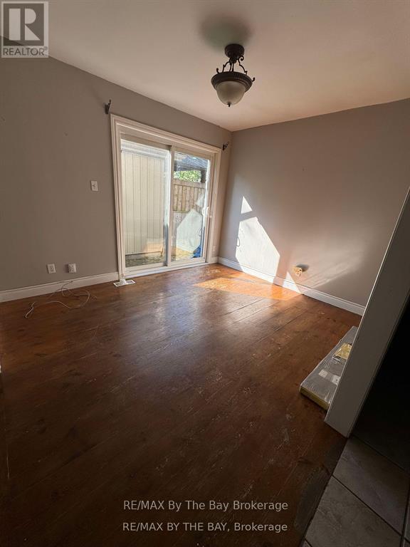 56 Smallman Drive, Wasaga Beach, Ontario  L9Z 1L1 - Photo 7 - S12062891