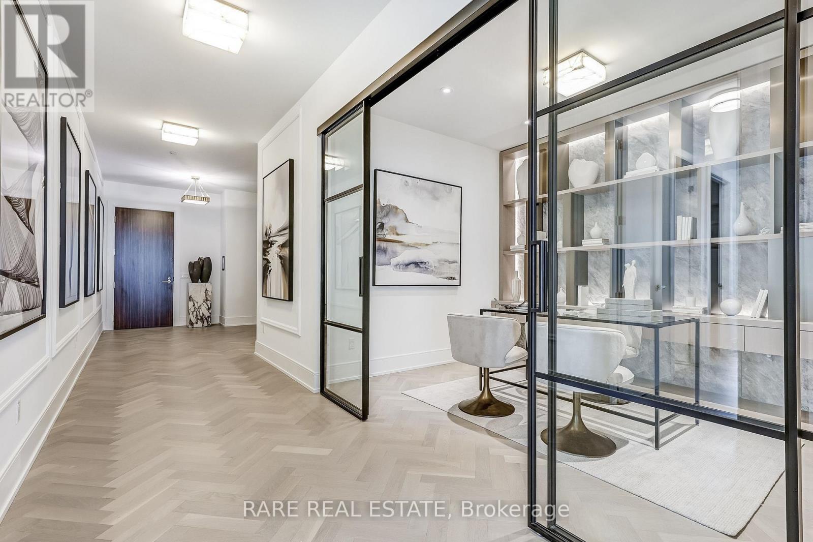 Property at 308 - 455 WELLINGTON STREET W image 4