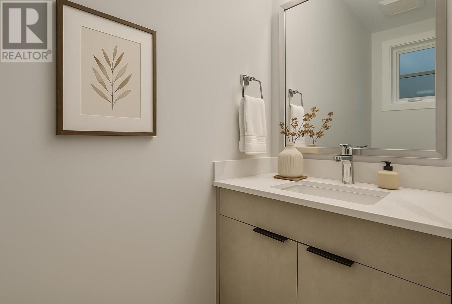 47 E Eighth Avenue, New Westminster, British Columbia  V3L 4J4 - Photo 5 - R2983591