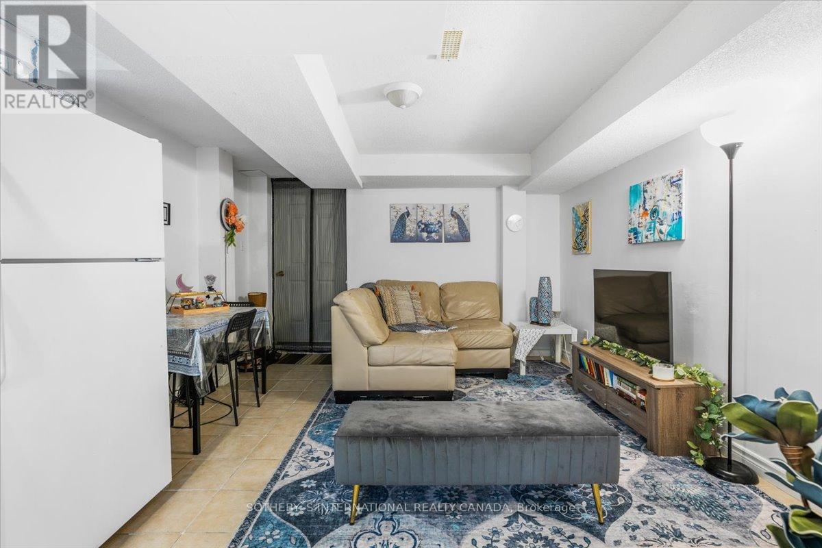5975 Shelford Terrace, Mississauga, Ontario  L5M 6K3 - Photo 30 - W12062666