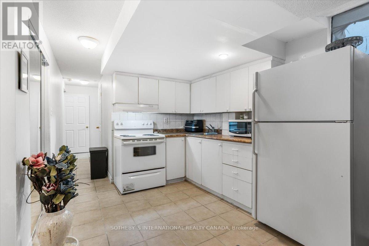 5975 Shelford Terrace, Mississauga, Ontario  L5M 6K3 - Photo 31 - W12062666