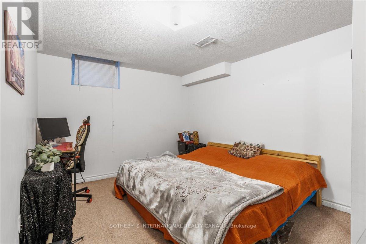 5975 Shelford Terrace, Mississauga, Ontario  L5M 6K3 - Photo 32 - W12062666