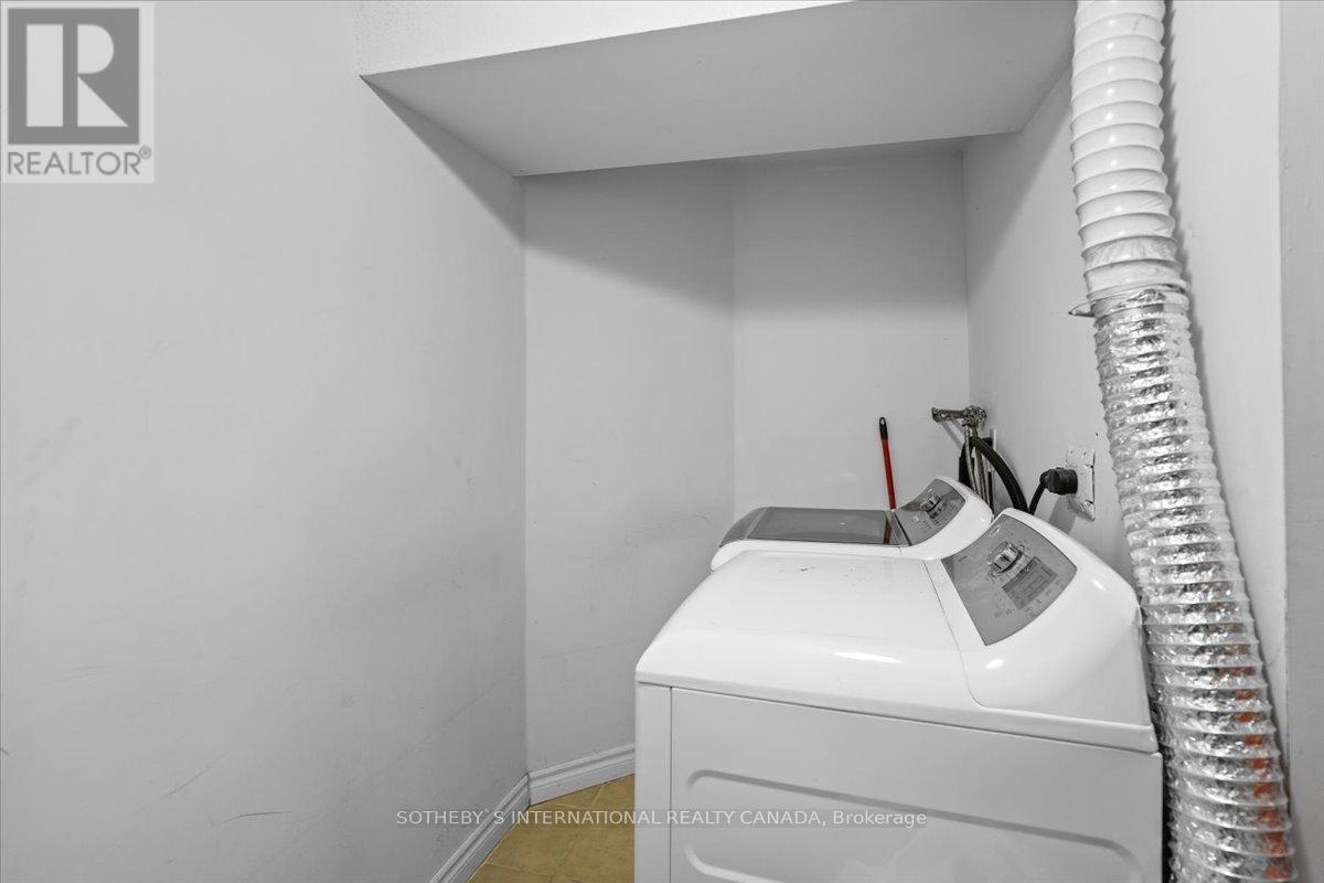 5975 Shelford Terrace, Mississauga, Ontario  L5M 6K3 - Photo 34 - W12062666