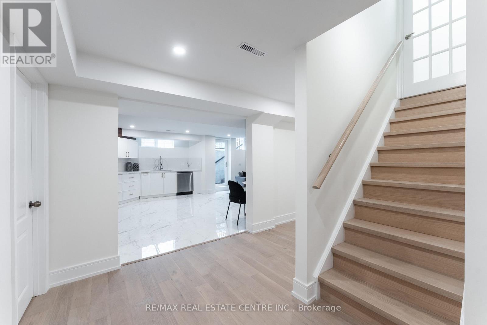 3352 Petrie Way, Oakville (Br Bronte), Ontario  L6L 6V8 - Photo 32 - W12062942