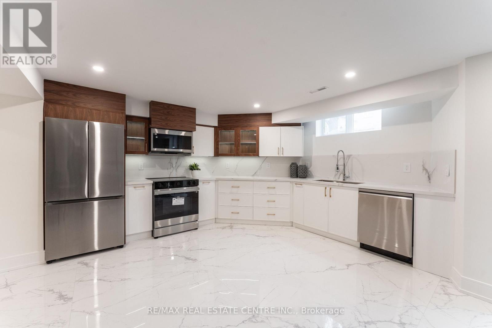 3352 Petrie Way, Oakville (Br Bronte), Ontario  L6L 6V8 - Photo 37 - W12062942