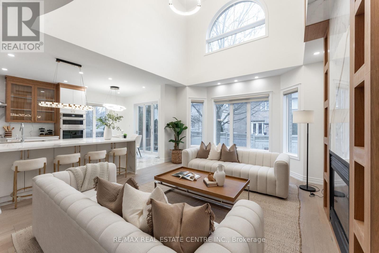 3352 Petrie Way, Oakville (Br Bronte), Ontario  L6L 6V8 - Photo 9 - W12062942