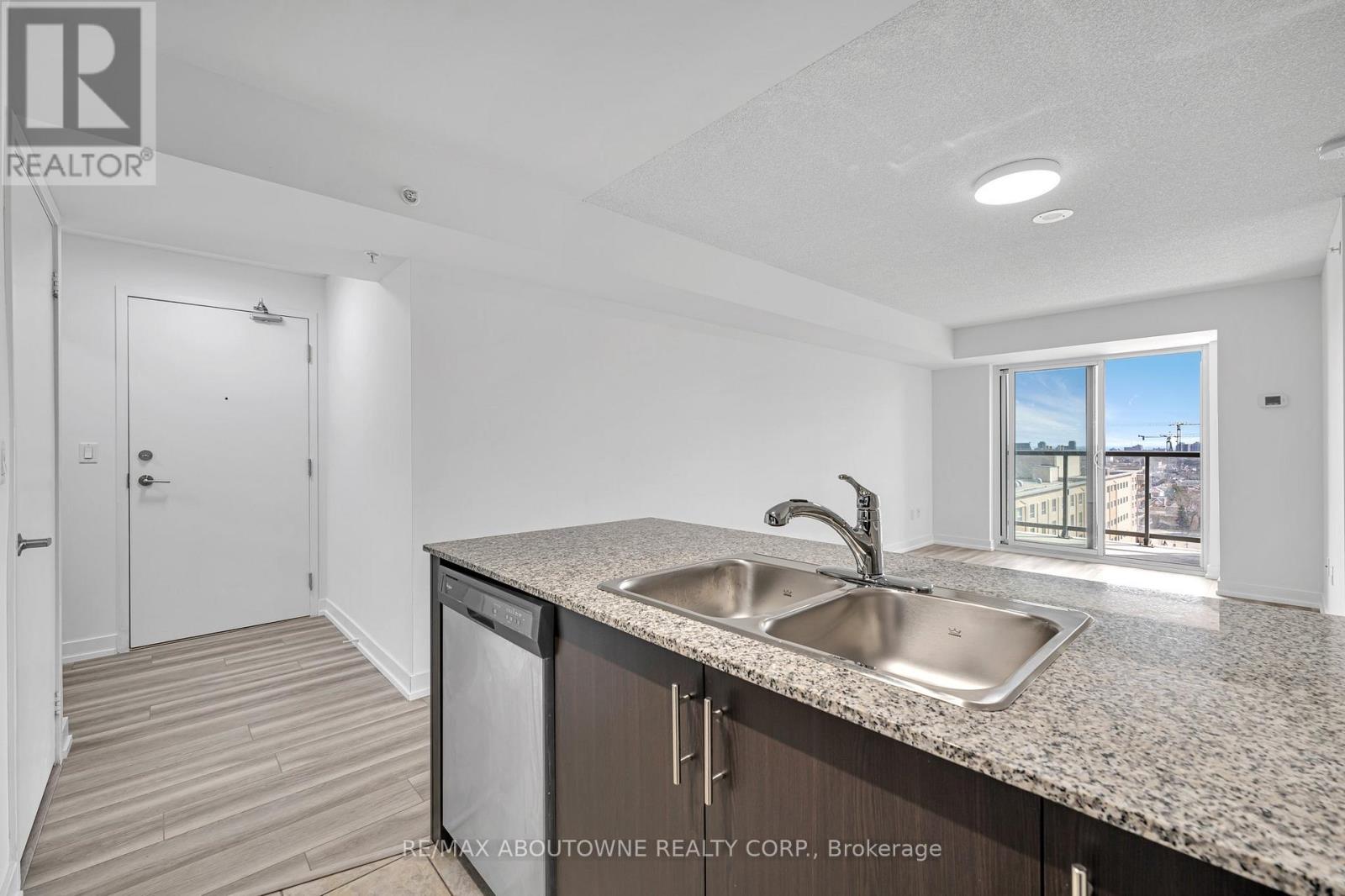 1105 - 1410 Dupont Street, Toronto, Ontario  M6H 0B6 - Photo 24 - W12062996