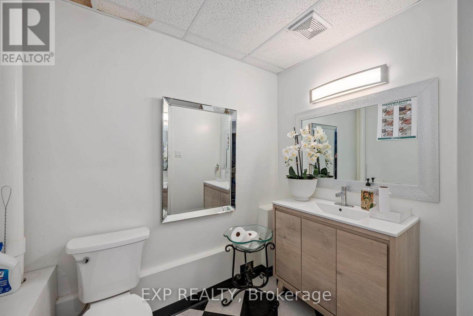 319 Springbank Drive, London South, Ontario  N6J 1G6 - Photo 21 - X12063030