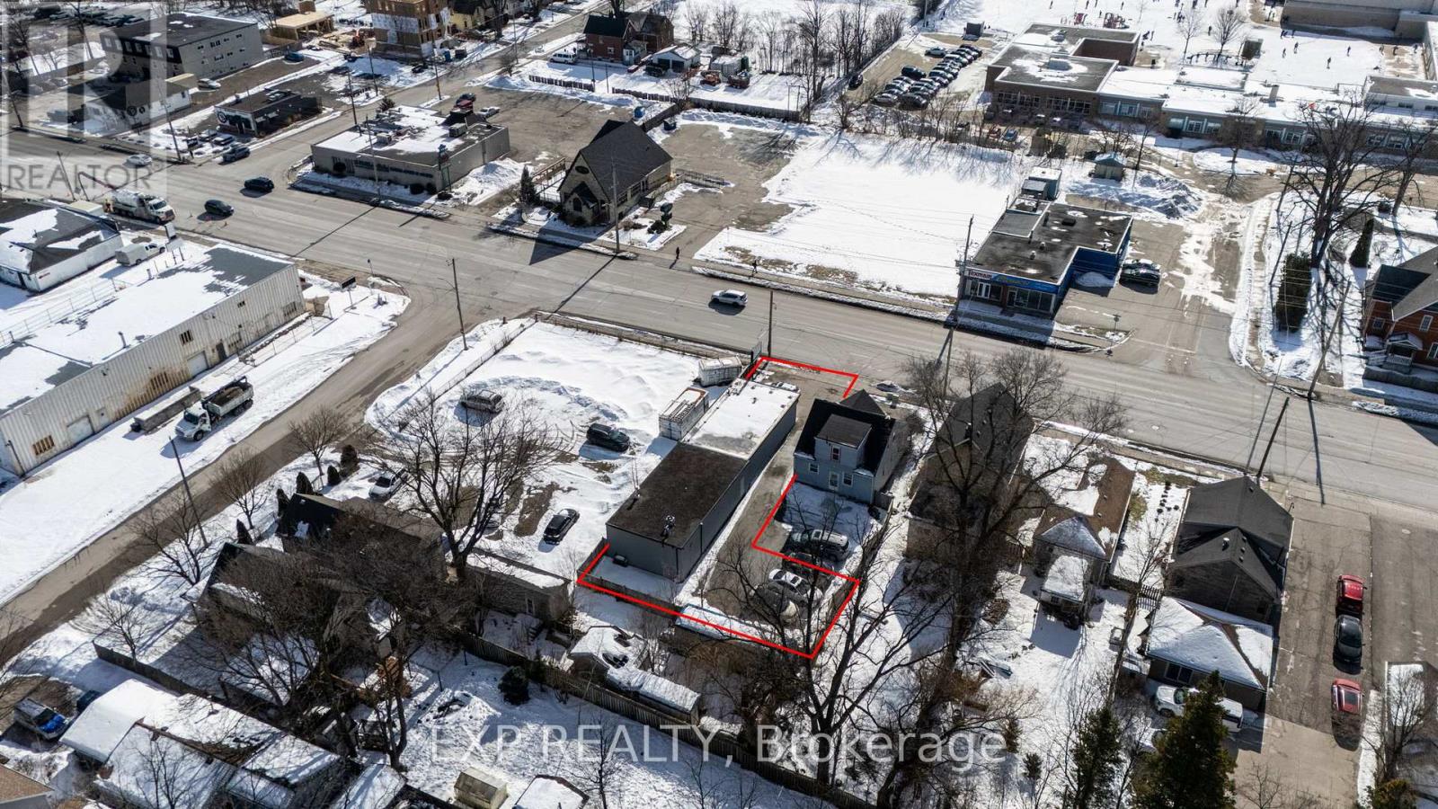 319 Springbank Drive, London South, Ontario  N6J 1G6 - Photo 29 - X12063030