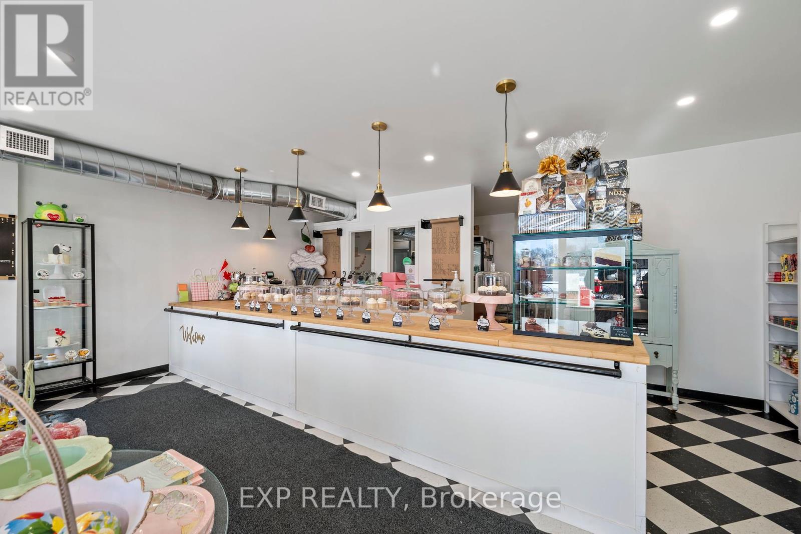 319 Springbank Drive, London South, Ontario  N6J 1G6 - Photo 7 - X12063030