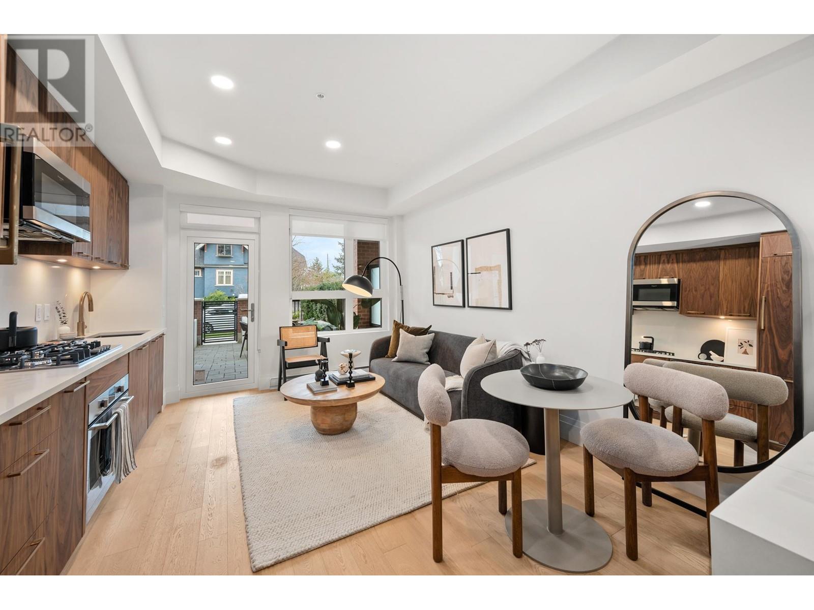 111 2550 Garden Drive, Vancouver, British Columbia  V5N 4X6 - Photo 4 - R2986274