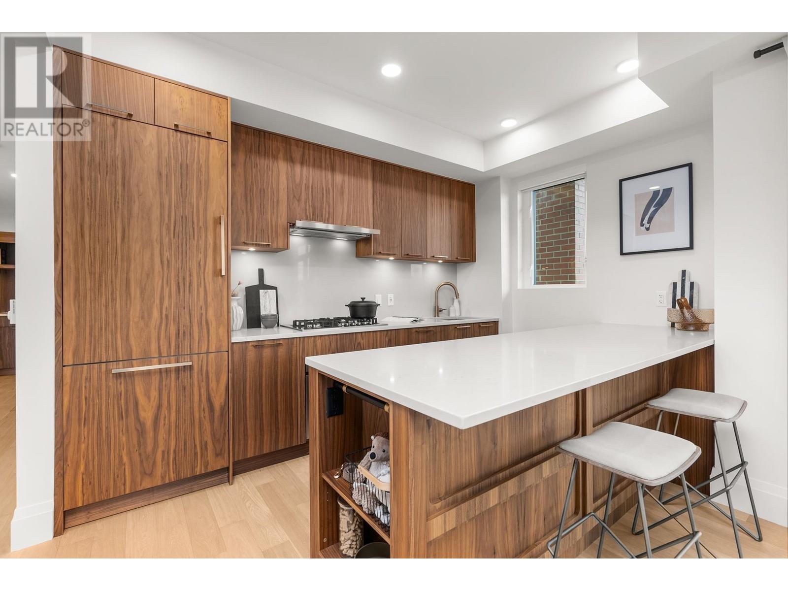 213 2550 Garden Drive, Vancouver, British Columbia  V5N 4X6 - Photo 6 - R2986281